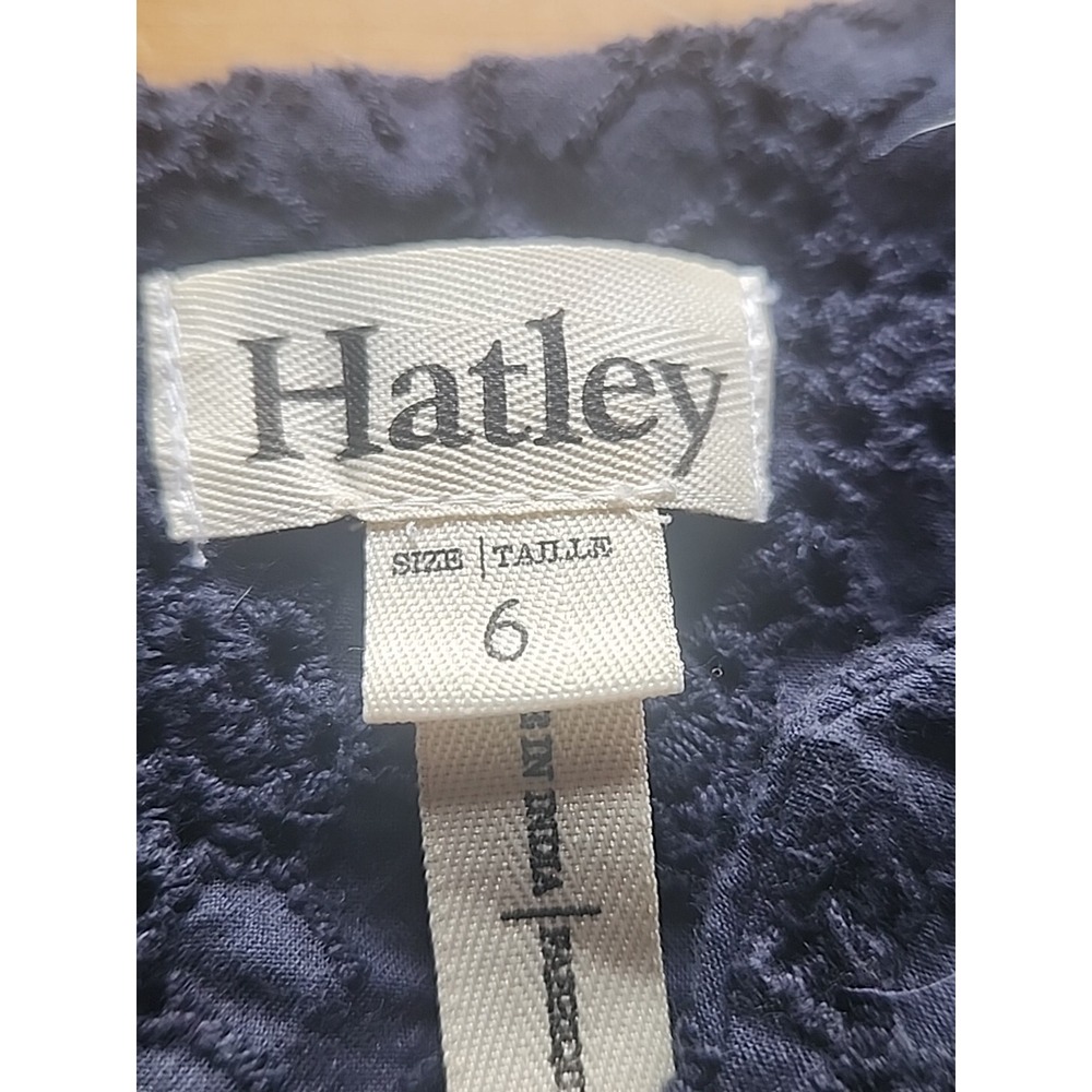 Hatley Navy Eyelet V Neck Shift Dress size 6 Back Zipper Lined 100% Cotton‎ - Picture 3 of 11
